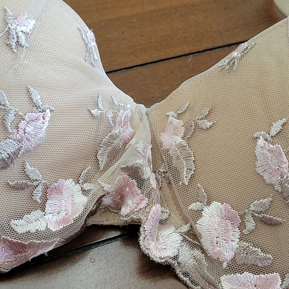 ๐ SEXY EMBROIDERED BRA - Picture 2 of 10